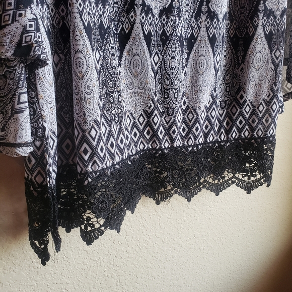 Calesa Tunic Blouse Lace Trim Bell Sleeve - Picture 9 of 9